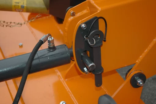 Broyeur GYROMASS Grande culture repliable, réglage hauteur de coupe hydraulique